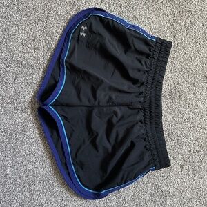 Women’s Under Armour Shorts Size S